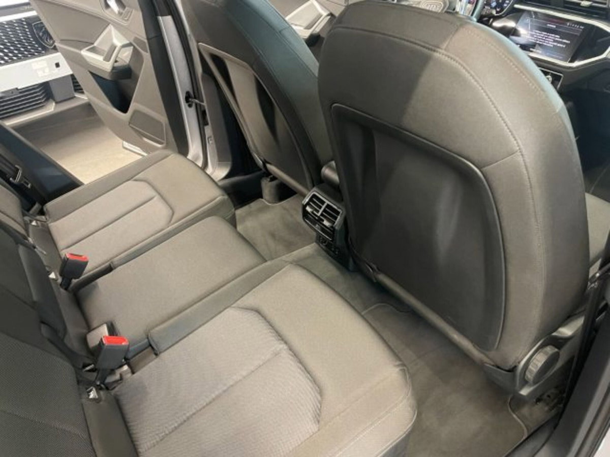 Audi Q3 2.0 TDI 150 CV quattro Business (11)