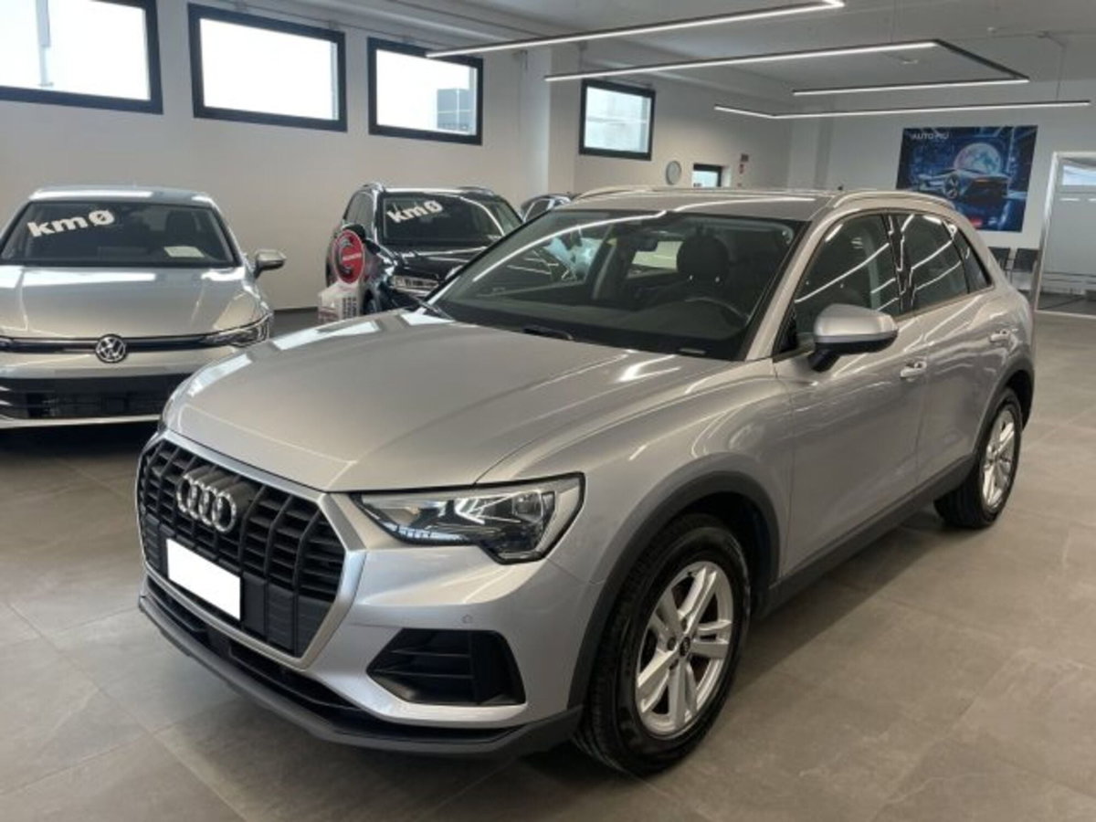 Audi Q3 2.0 TDI 150 CV quattro Business (14)