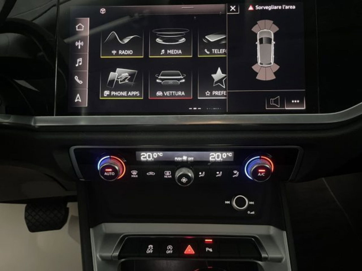Audi Q3 2.0 TDI 150 CV quattro Business (17)