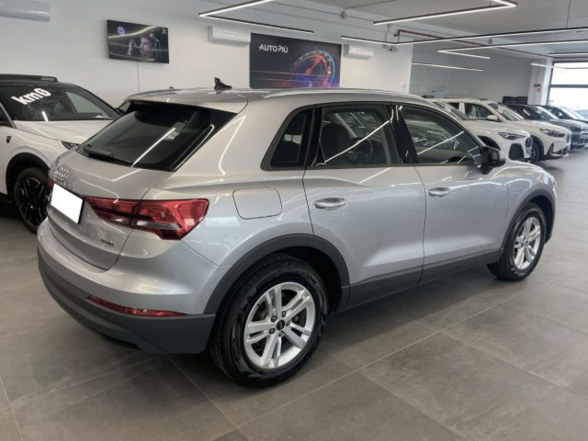 Audi Q3 2.0 TDI 150 CV quattro Business (3)