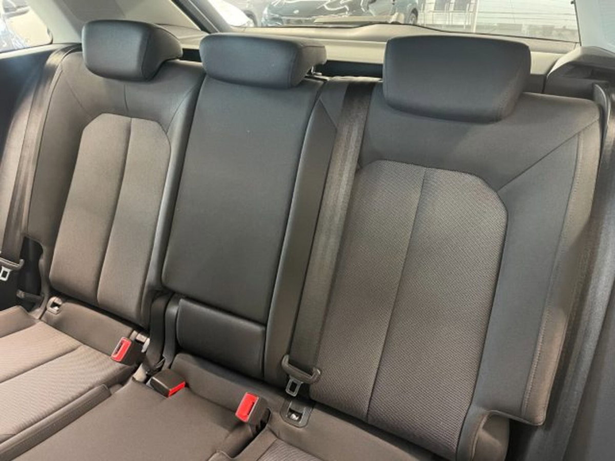Audi Q3 2.0 TDI 150 CV quattro Business (4)