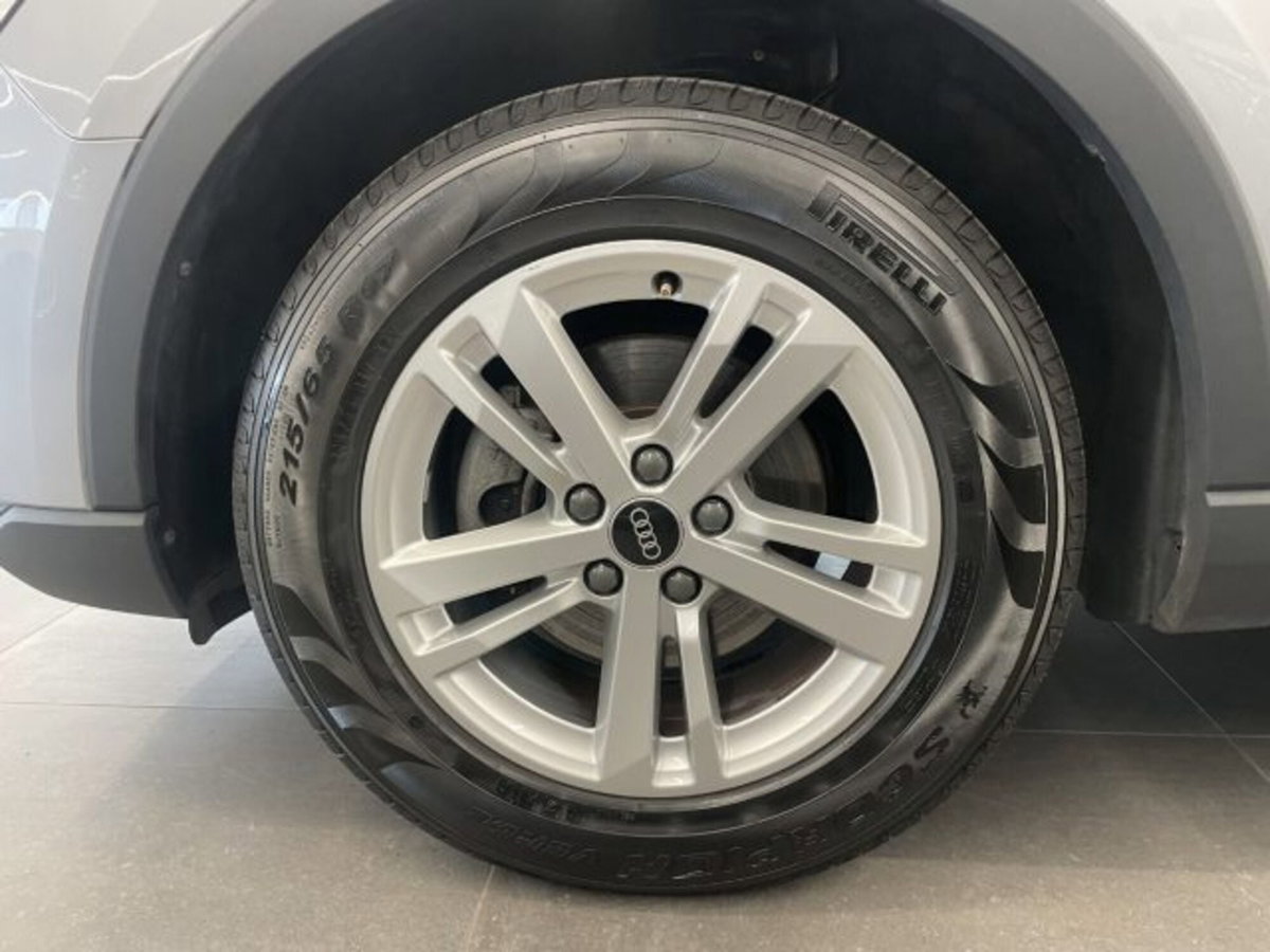 Audi Q3 2.0 TDI 150 CV quattro Business (9)