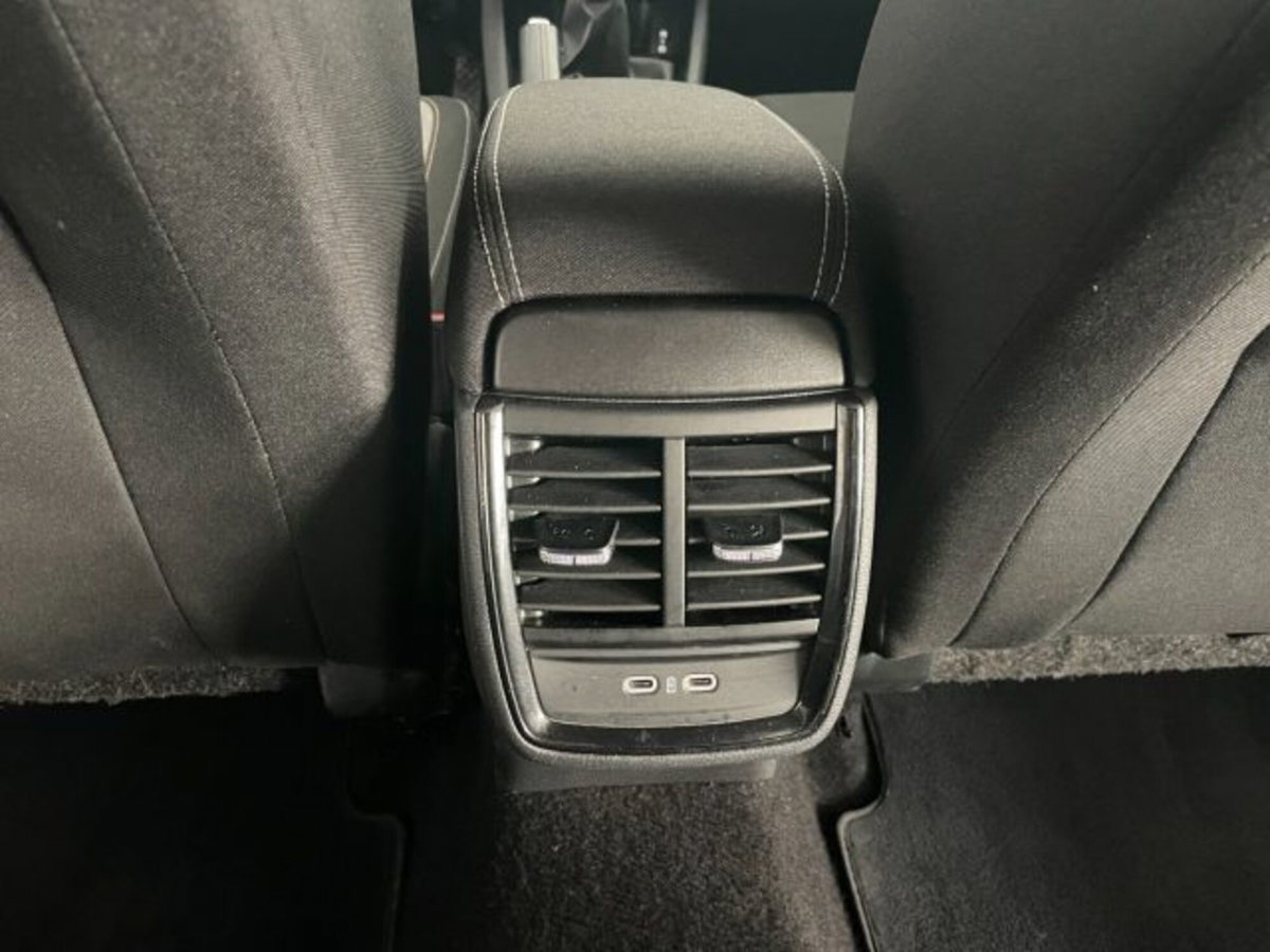 Skoda Kamiq 1.0 TSI Ambition (14)