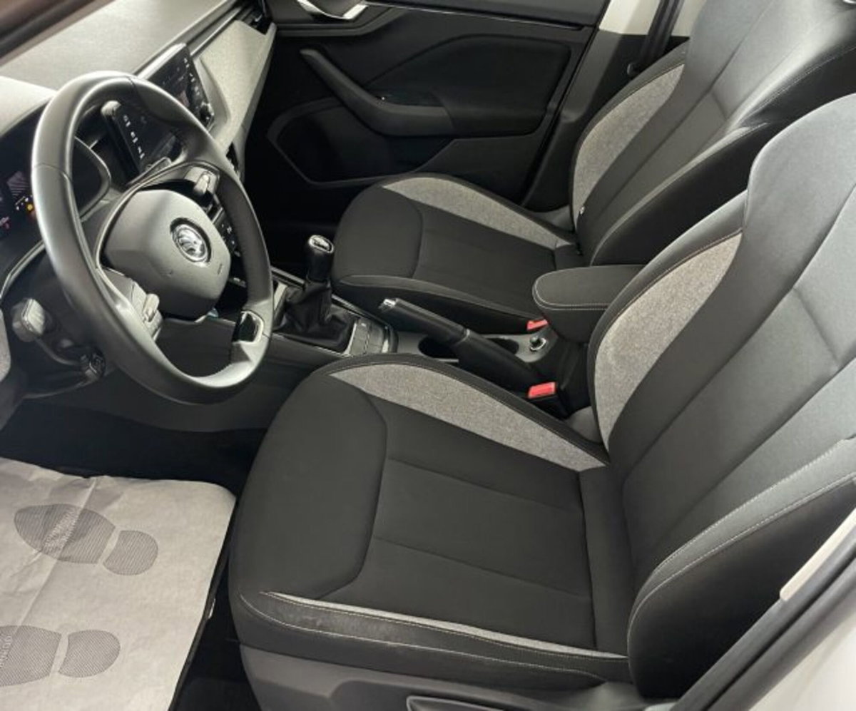 Skoda Kamiq 1.0 TSI Ambition (7)
