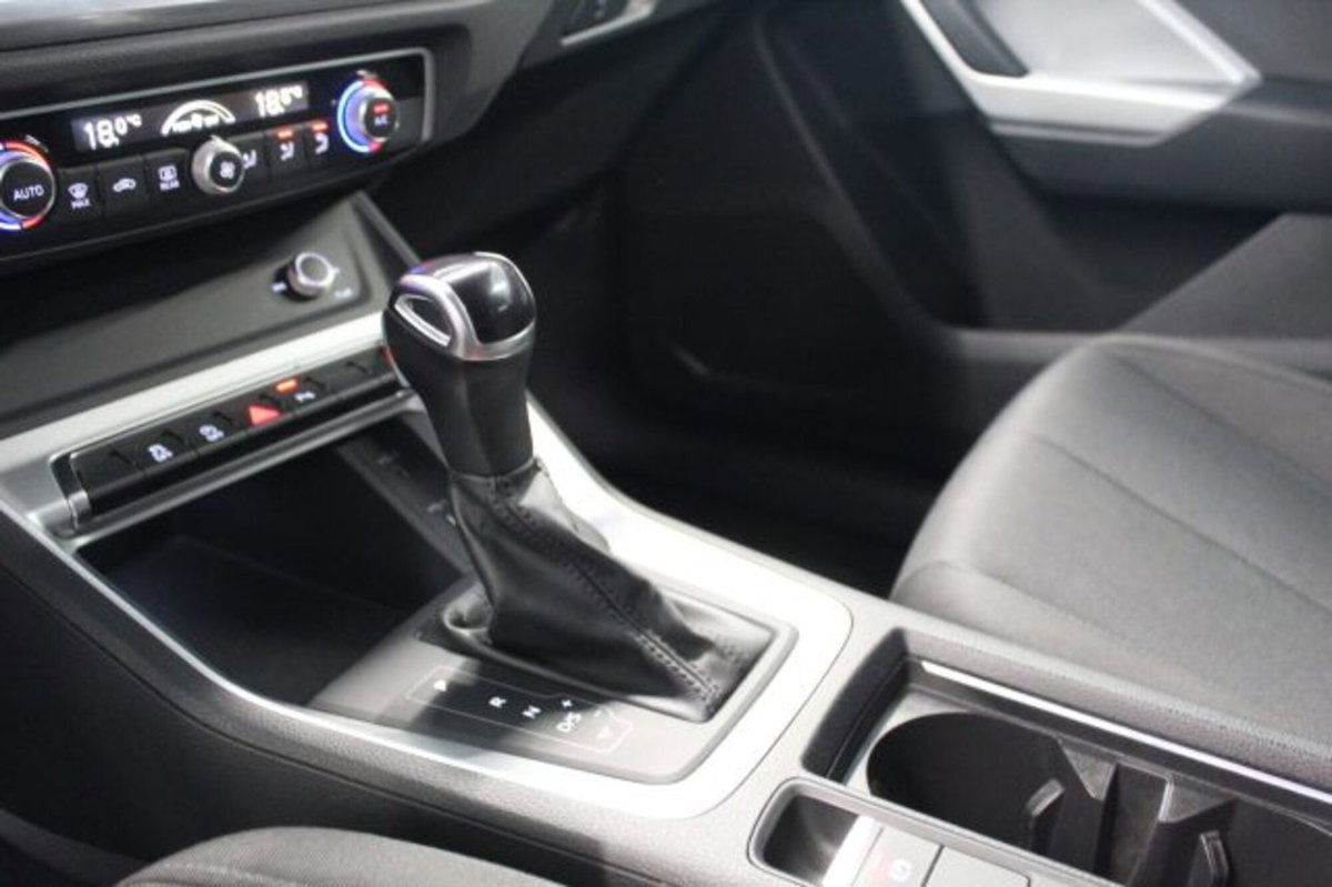 Audi Q3 2.0 tdi Business Advanced 150cv s-tronic (11)
