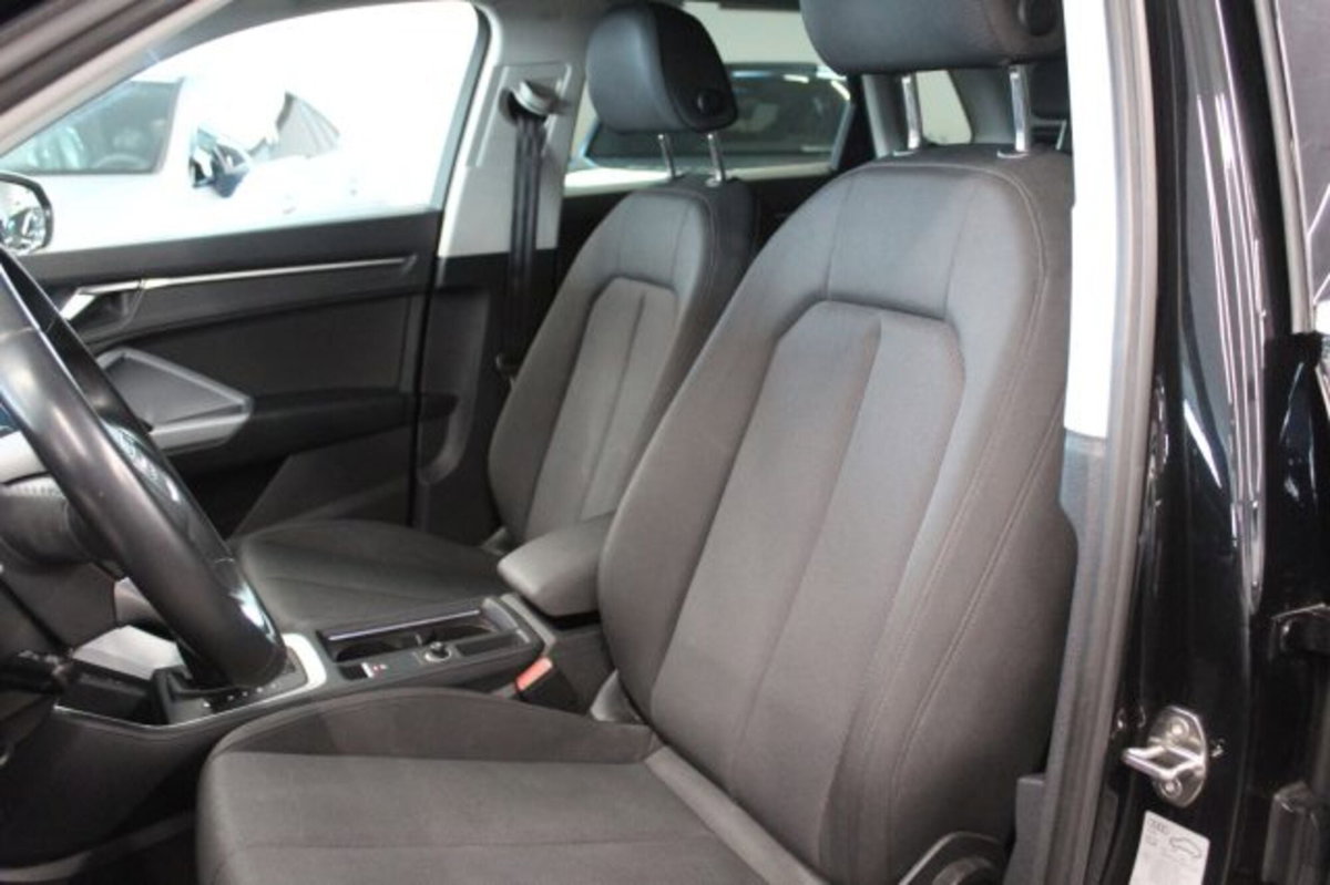 Audi Q3 2.0 tdi Business Advanced 150cv s-tronic (2)
