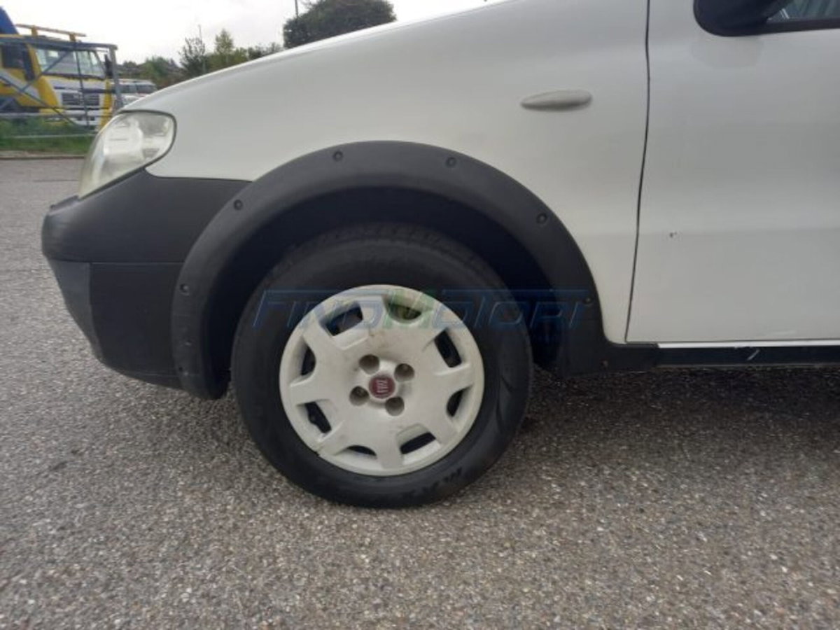 Fiat Strada 1.3 MJT Pick-up (2)