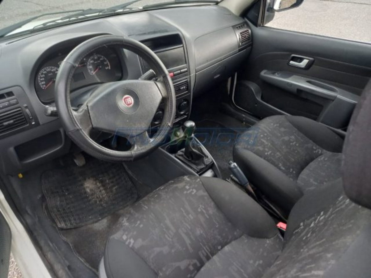 Fiat Strada 1.3 MJT Pick-up (5)