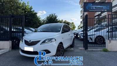 Lancia Ypsilon 1.0 FireFly 5 porte S&S Hybrid Ecochic A. Ferretti usata