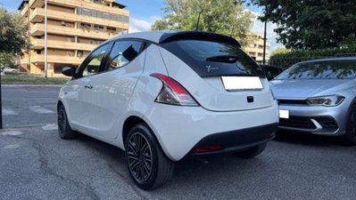 Lancia Ypsilon 1.0 FireFly 5 porte S&S Hybrid Ecochic A. Ferretti (3)