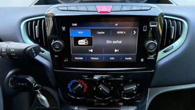 Lancia Ypsilon 1.0 FireFly 5 porte S&S Hybrid Ecochic A. Ferretti (8)