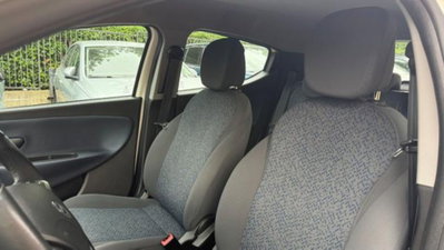 Lancia Ypsilon 1.0 FireFly 5 porte S&S Hybrid Gold Plus (13)