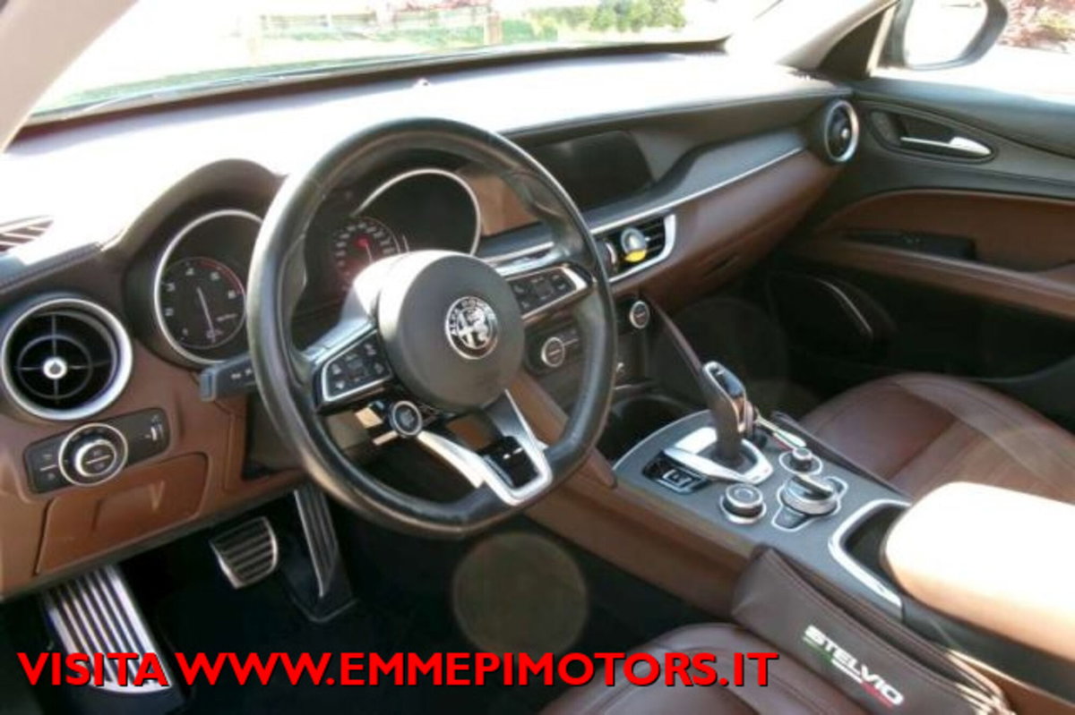 Alfa Romeo Stelvio Stelvio 2.2 Turbodiesel 210 CV AT8 Q4 Ti (10)