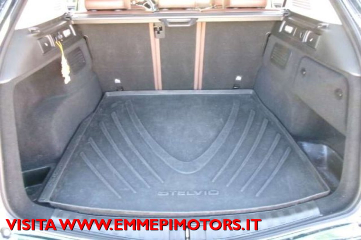 Alfa Romeo Stelvio Stelvio 2.2 Turbodiesel 210 CV AT8 Q4 Ti (16)