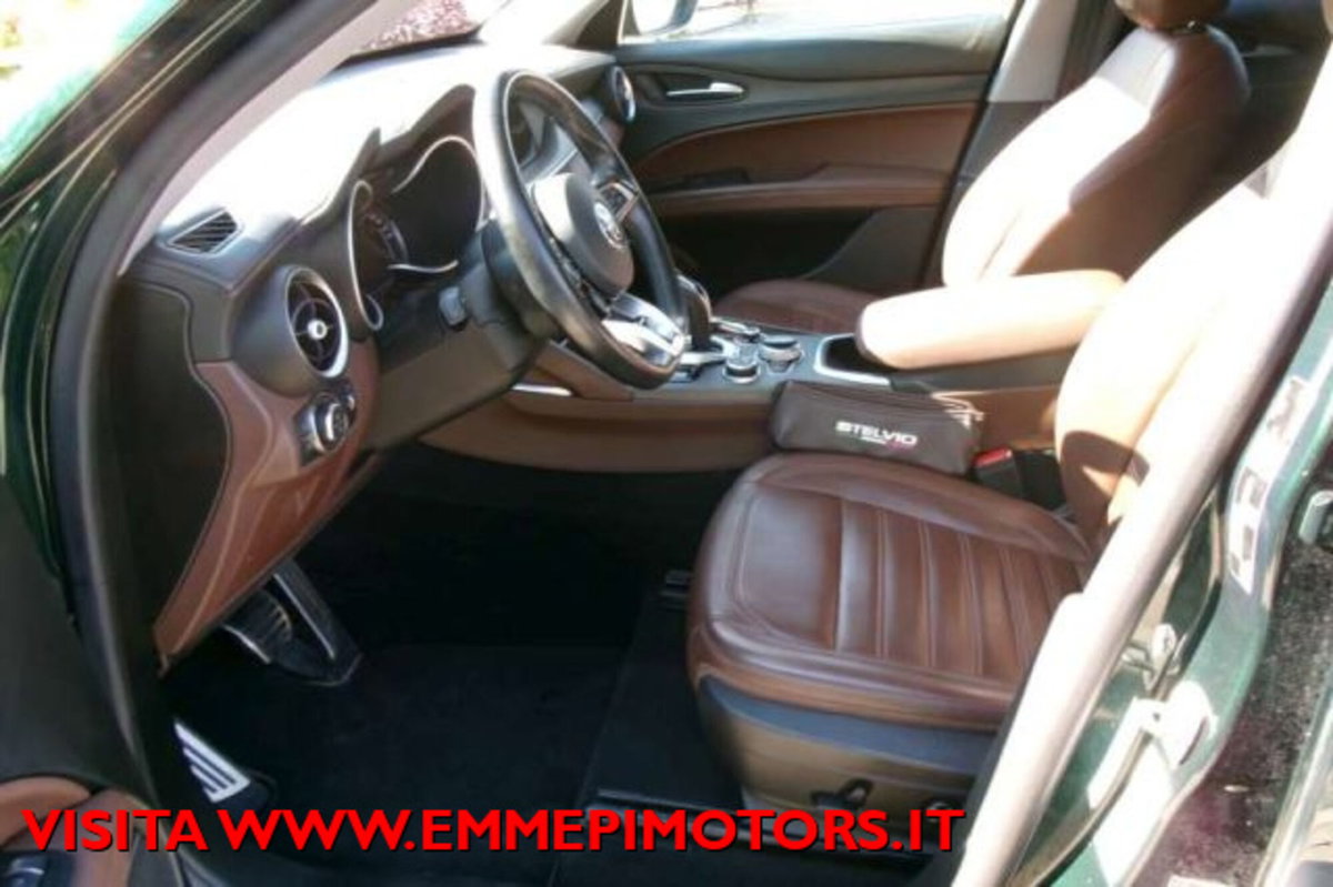 Alfa Romeo Stelvio Stelvio 2.2 Turbodiesel 210 CV AT8 Q4 Ti (9)