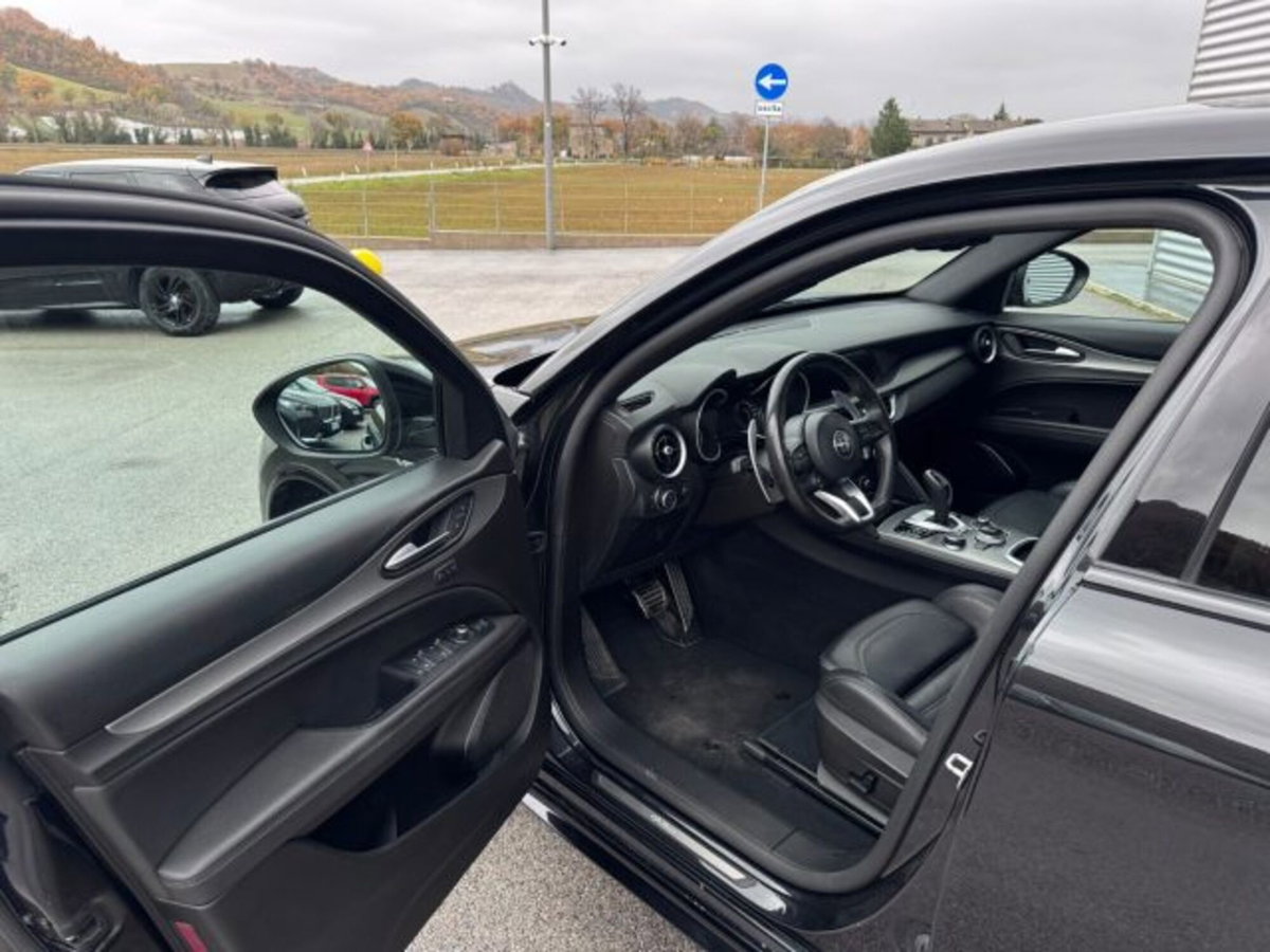 Alfa Romeo Stelvio Stelvio 2.2 Turbodiesel 210 CV AT8 Q4 Veloce Tì (9)