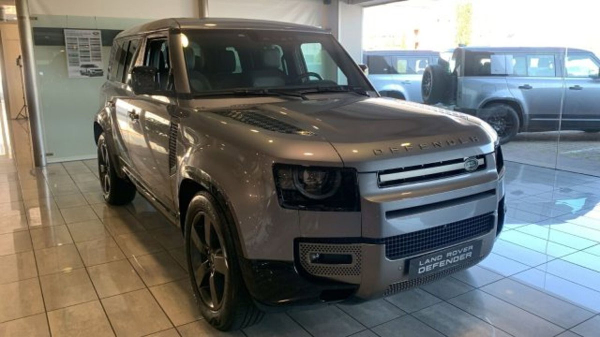 Land Rover Defender 110 3.0d i6 mhev X-Dynamic HSE awd 250cv auto (2)