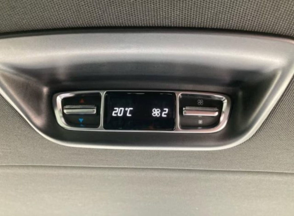 Mercedes-Benz Classe V Extralong 300 d Exclusive auto (11)