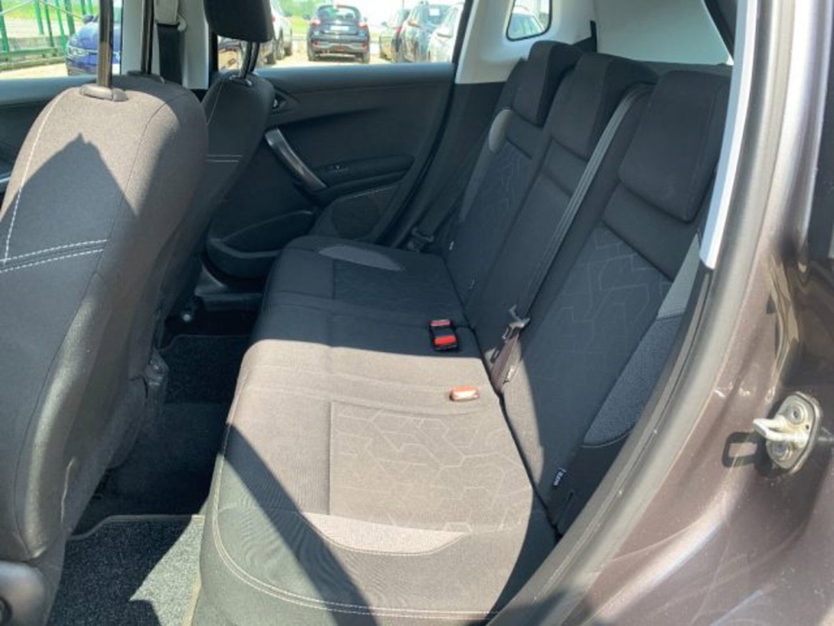 Peugeot 2008 100 Active (10)