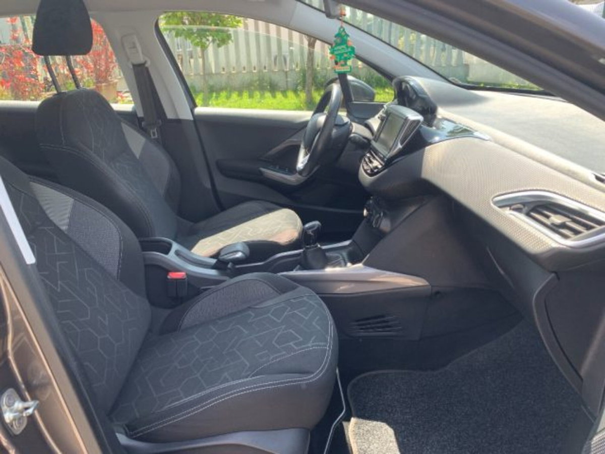 Peugeot 2008 100 Active (12)
