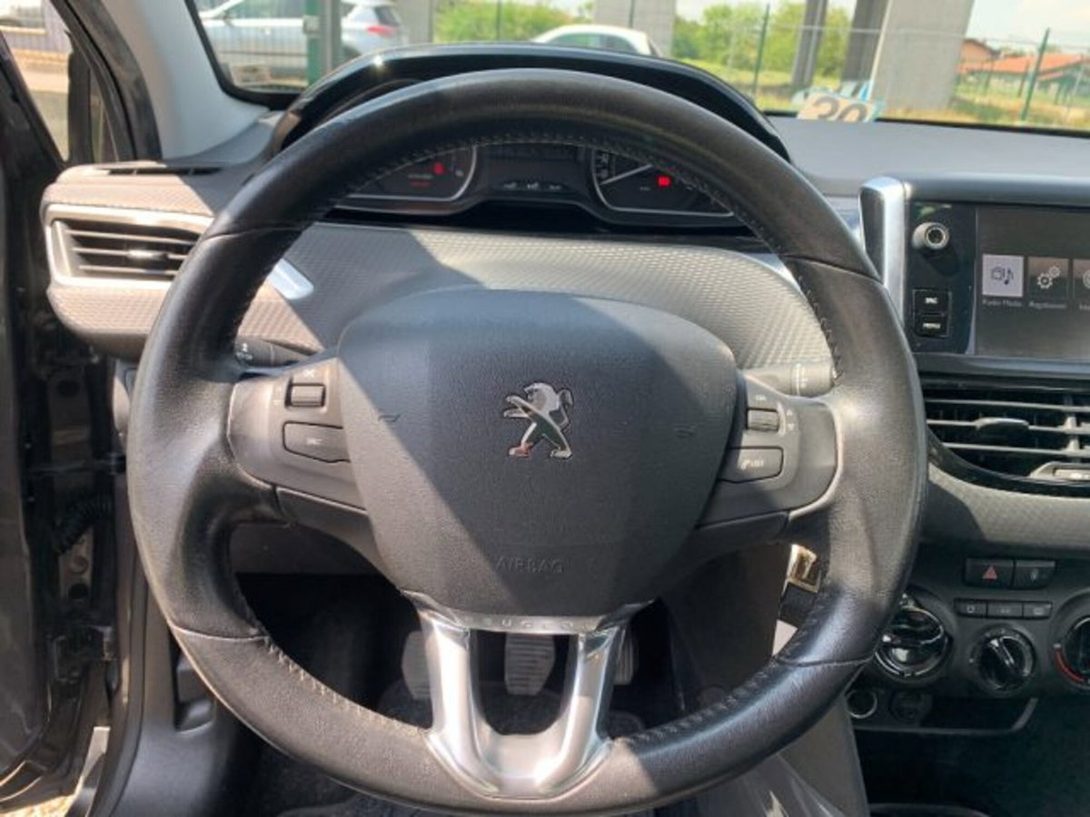 Peugeot 2008 100 Active (16)