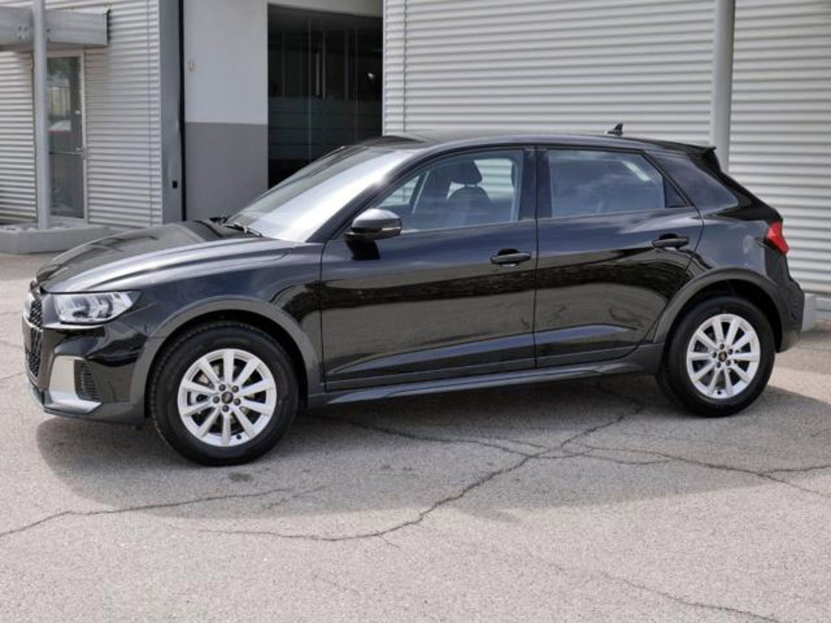 Audi A1 allstreet 30 1.0 tfsi Business 116cv (2)