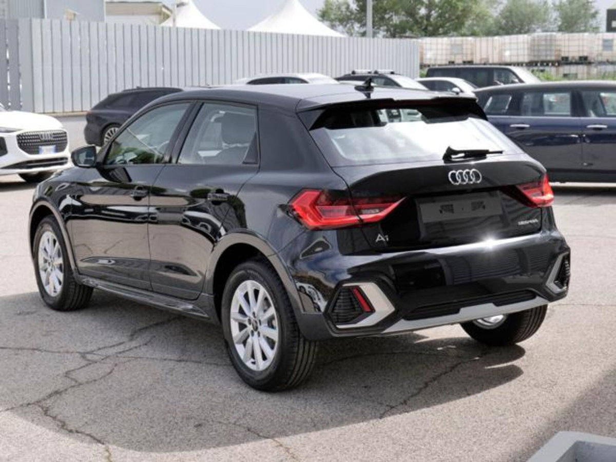 Audi A1 allstreet 30 1.0 tfsi Business 116cv (3)
