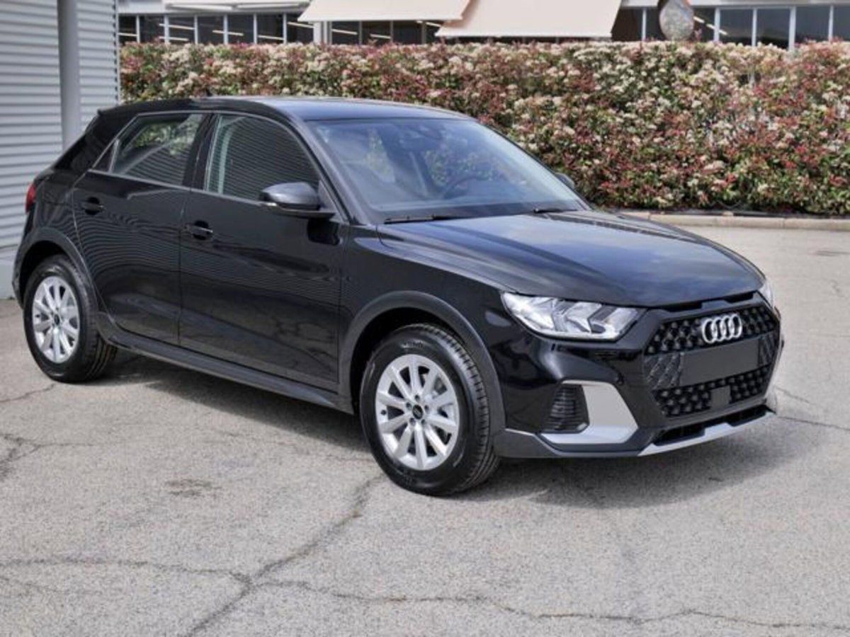 Audi A1 allstreet 30 1.0 tfsi Business 116cv (4)