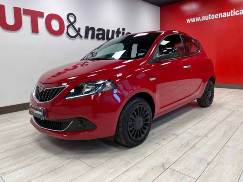 Lancia Ypsilon 1.0 FireFly 5 porte S&S Hybrid Ecochic Silver