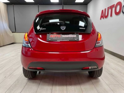 Lancia Ypsilon 1.0 FireFly 5 porte S&S Hybrid Ecochic Silver (10)