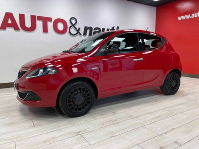 Lancia Ypsilon 1.0 FireFly 5 porte S&S Hybrid Ecochic Silver (3)