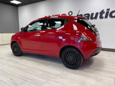 Lancia Ypsilon 1.0 FireFly 5 porte S&S Hybrid Ecochic Silver (7)