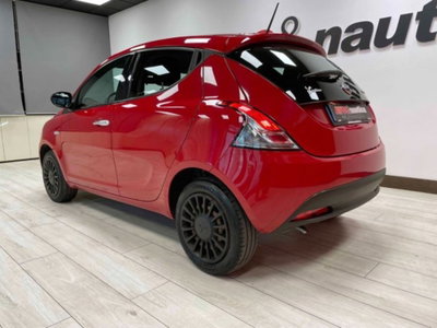 Lancia Ypsilon 1.0 FireFly 5 porte S&S Hybrid Ecochic Silver (8)