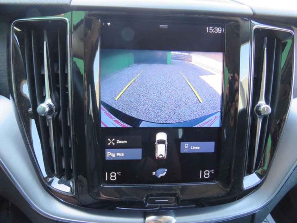 Volvo XC60 D4 AWD Business (14)