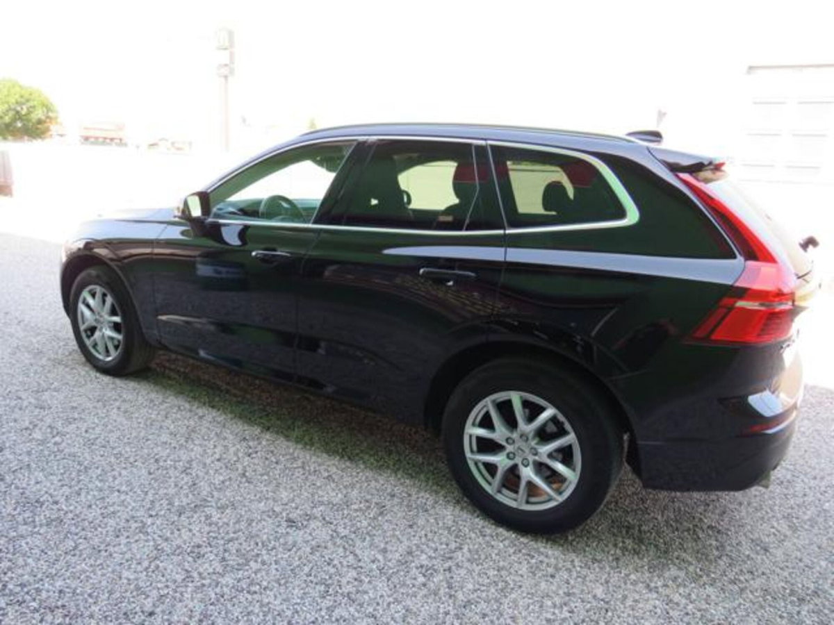 Volvo XC60 D4 AWD Business (2)