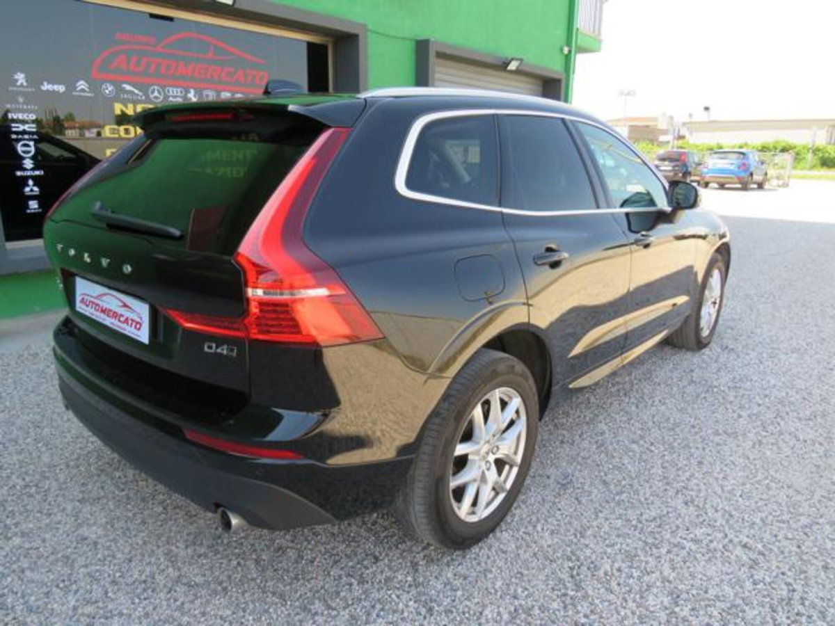 Volvo XC60 D4 AWD Business (6)