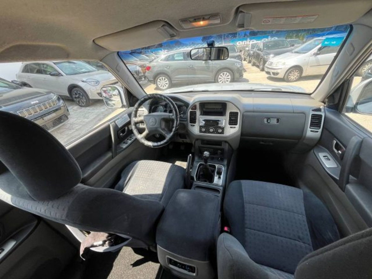Mitsubishi Pajero 3.2 16V DI-D 5p. aut. Intense (14)