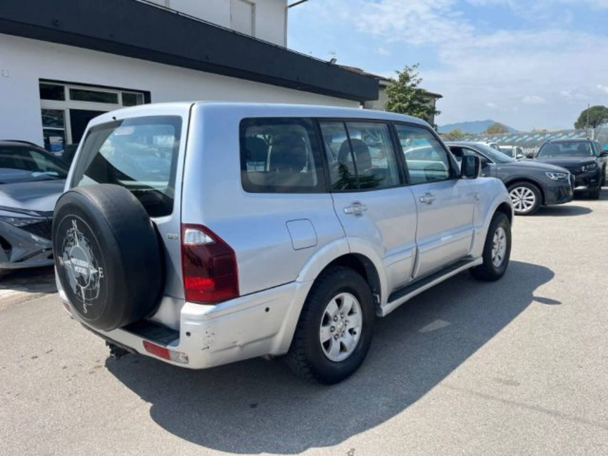Mitsubishi Pajero 3.2 16V DI-D 5p. aut. Intense (3)