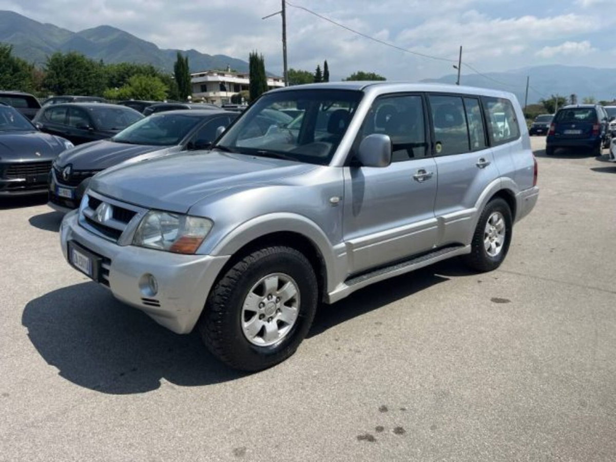 Mitsubishi Pajero 3.2 16V DI-D 5p. aut. Intense (5)