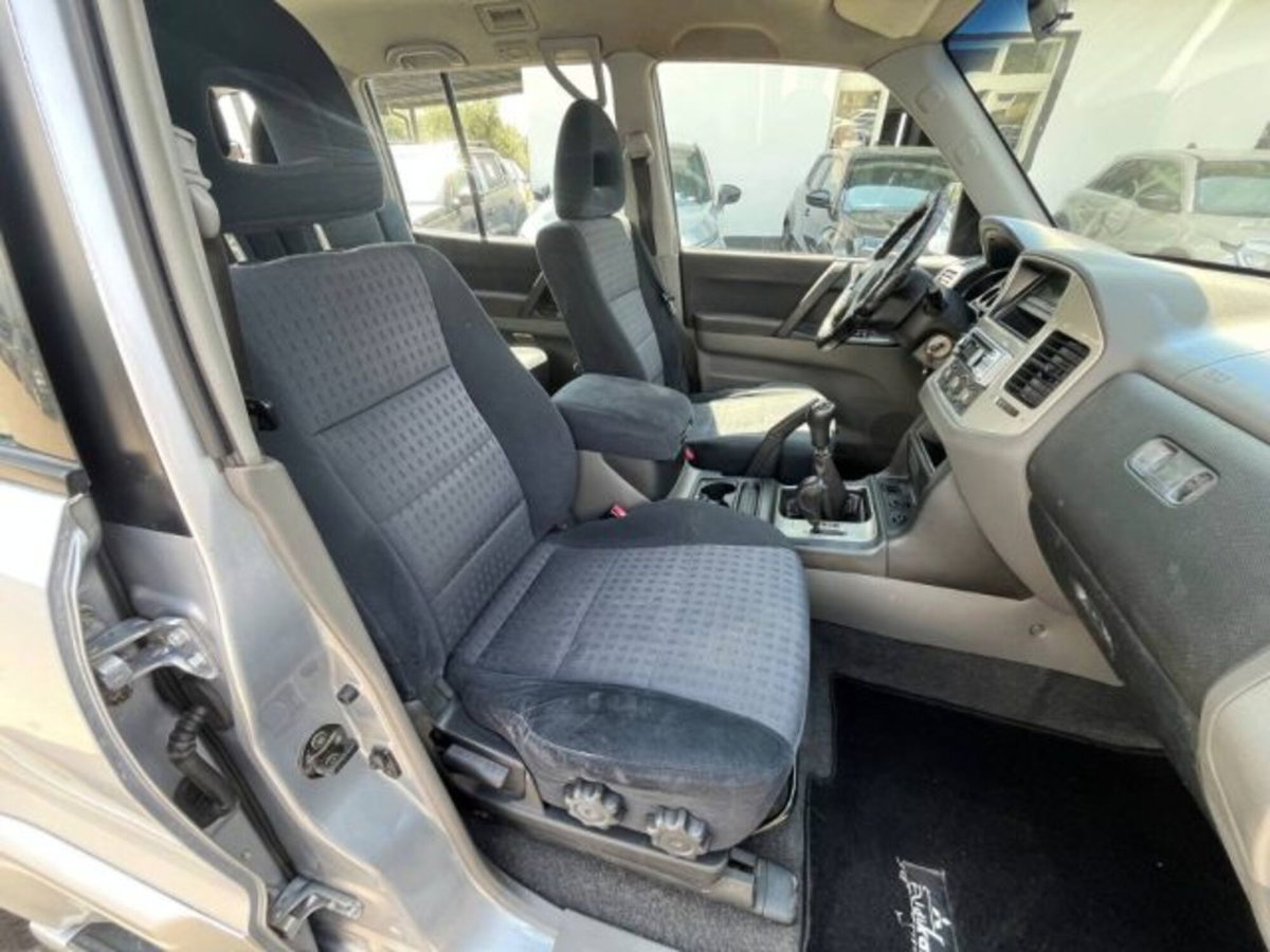 Mitsubishi Pajero 3.2 16V DI-D 5p. aut. Intense (8)