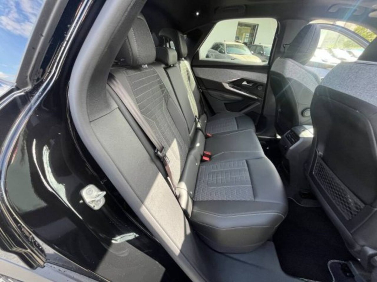 Peugeot 3008 1.2 hybrid GT Exclusive 145cv e-dcs6 (12)