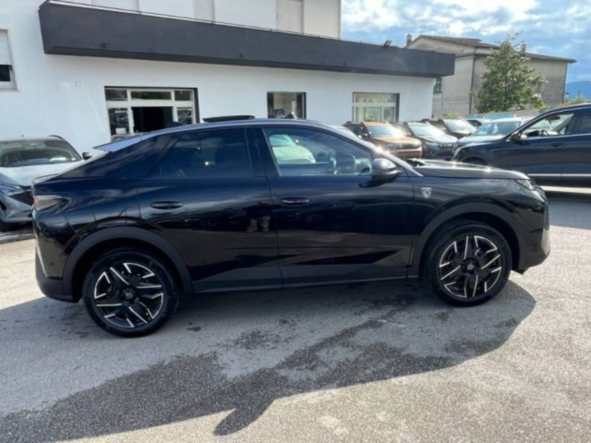 Peugeot 3008 1.2 hybrid GT Exclusive 145cv e-dcs6 (2)