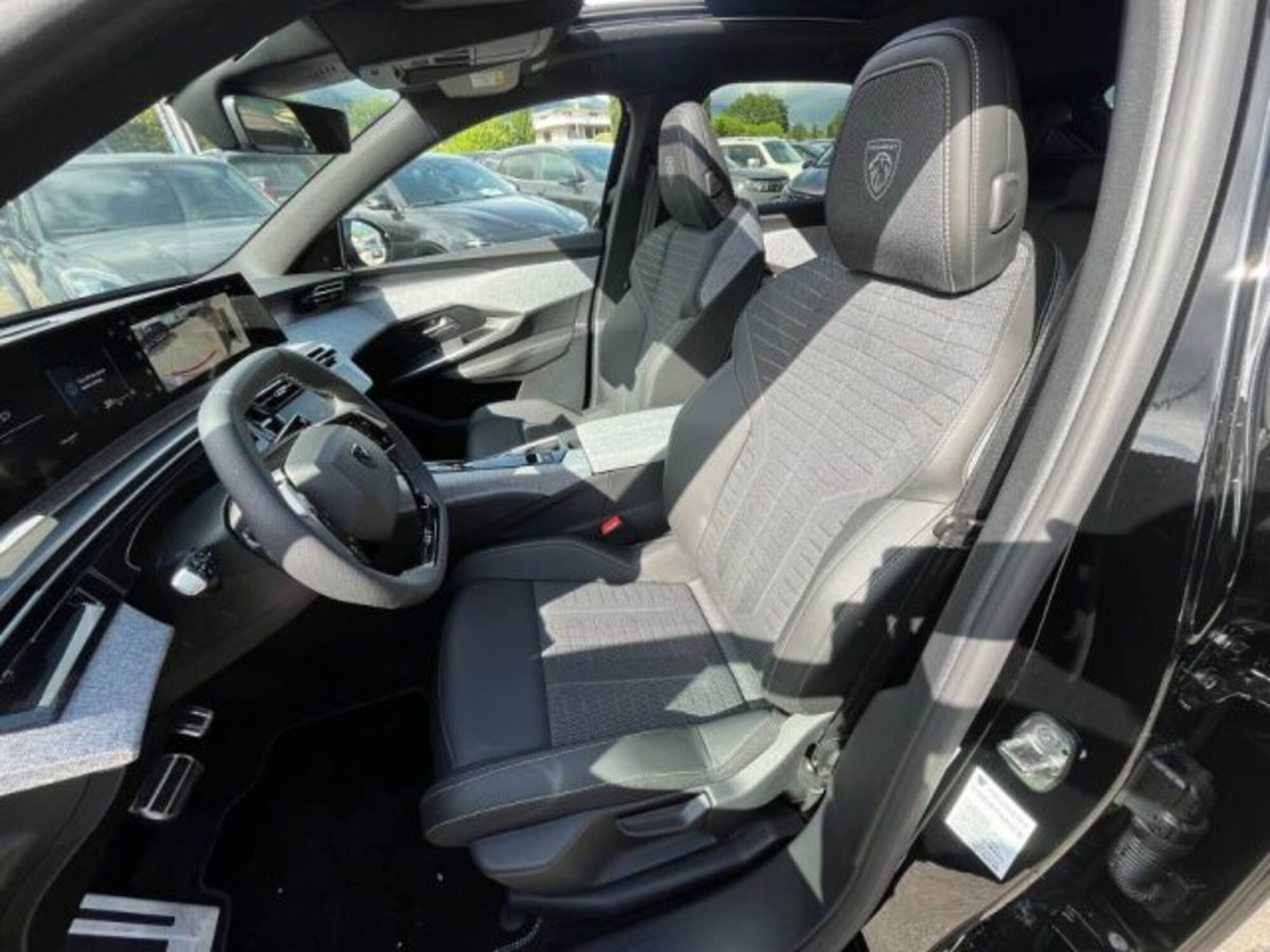Peugeot 3008 1.2 hybrid GT Exclusive 145cv e-dcs6 (9)