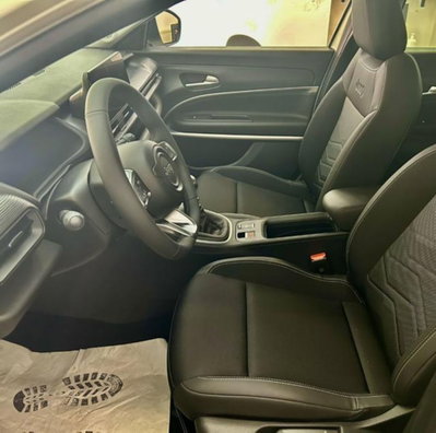 Jeep Avenger 1.2 turbo Altitude fwd 100cv (3)