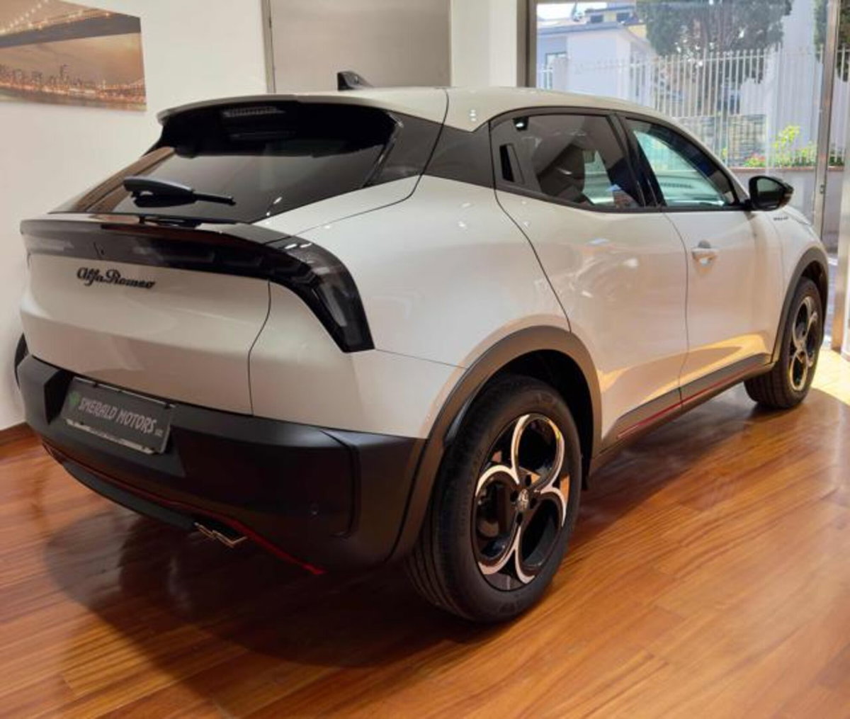 Alfa Romeo Junior elettrica Speciale 156cv (6)