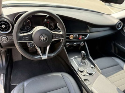 Alfa Romeo Giulia 2.2 Turbodiesel 180 CV AT8 Super (9)