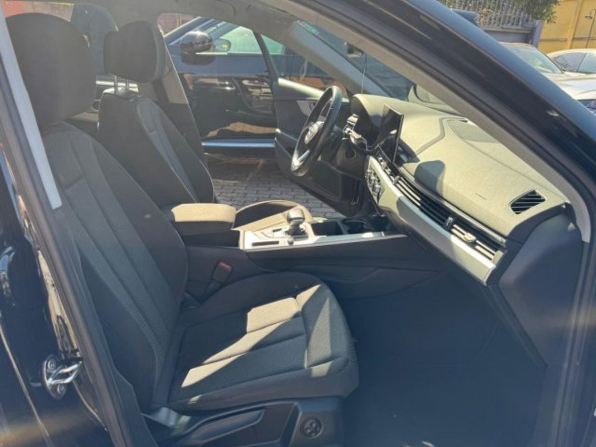 Audi A4 Avant 40 TDI quattro S tronic Business Advanced (13)