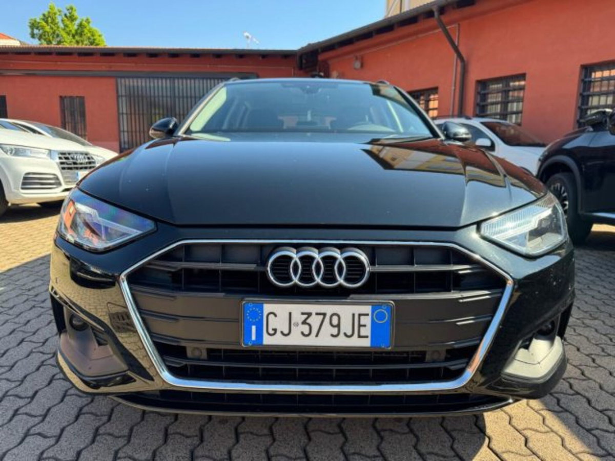 Audi A4 Avant 40 TDI quattro S tronic Business Advanced (2)