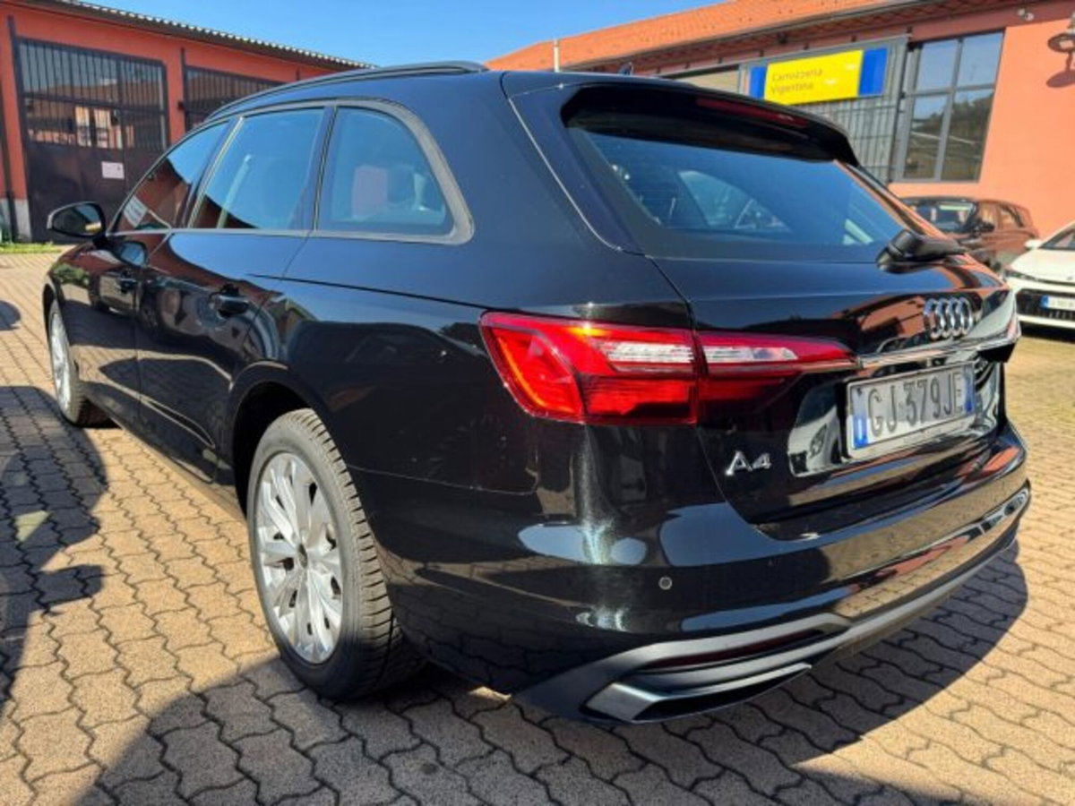 Audi A4 Avant 40 TDI quattro S tronic Business Advanced (6)