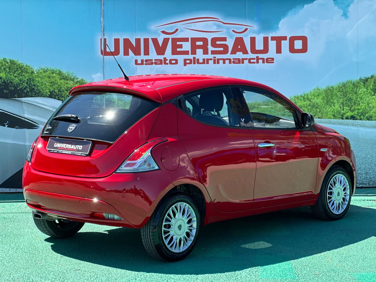 Lancia Ypsilon 1.3 MJT 16V 80 CV 5 porte S&S Gold (3)